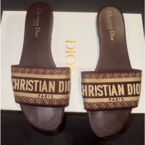 Christian Dior DWAY SLIDE - BURGUNDY Size 38.5